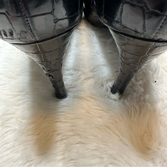 Bandolino Black Heels Pointed Toe Glossy Finish Black Size 9 - Picture 5 of 16